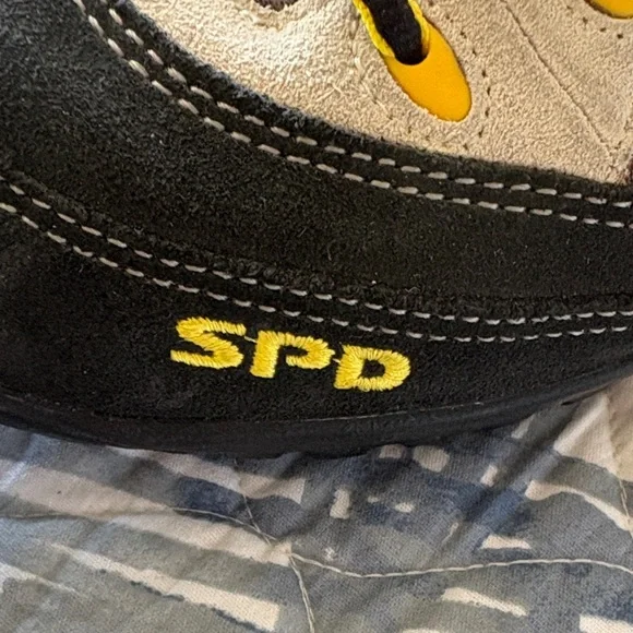 Shimano SPD Velcro Cycling Shoes Women Size 8/ unisex - Black & Yellow SH-MO37W - Picture 4 of 12